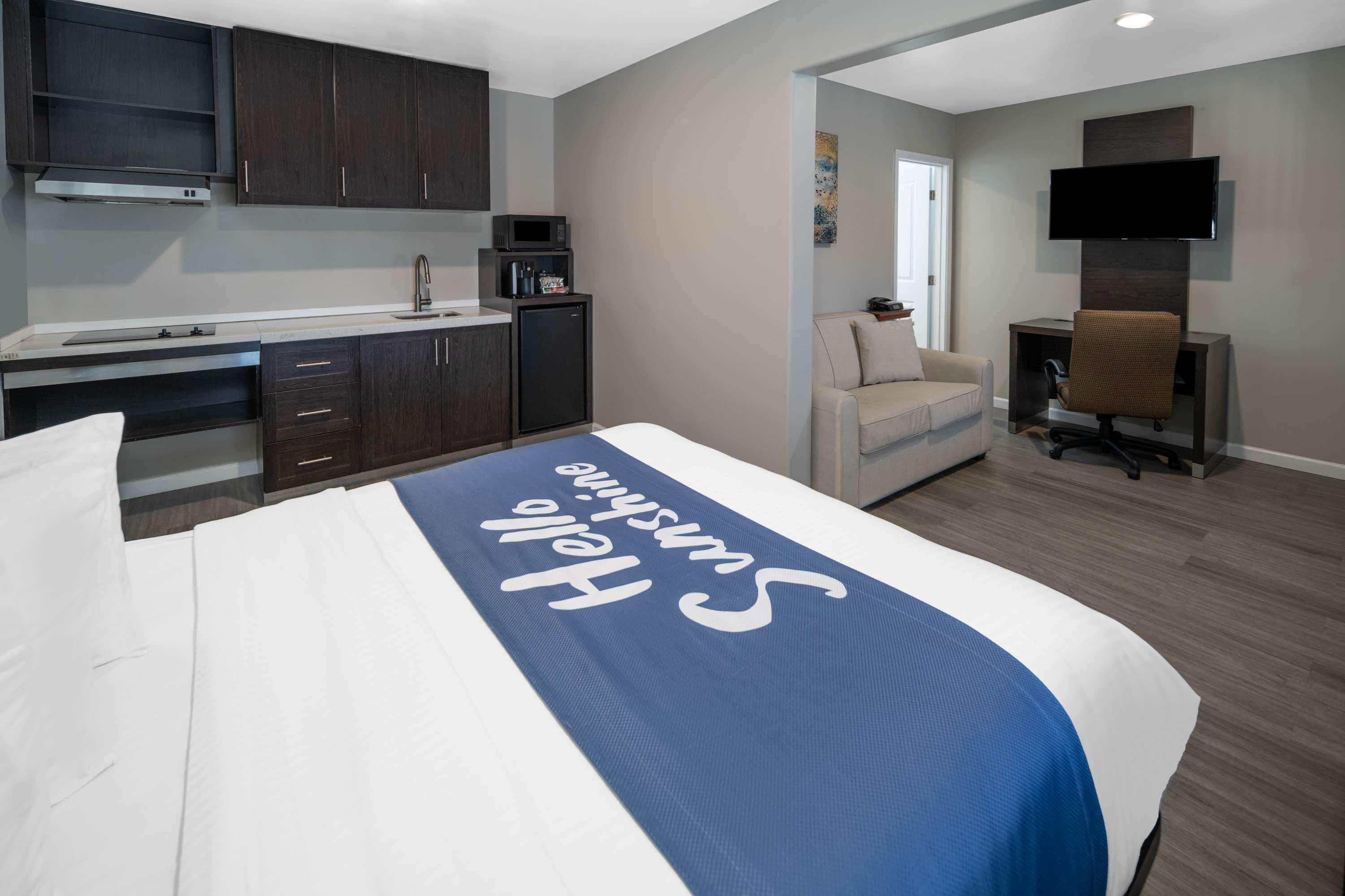 Days Inn By Wyndham Galt - Elk Grove South Buitenkant foto