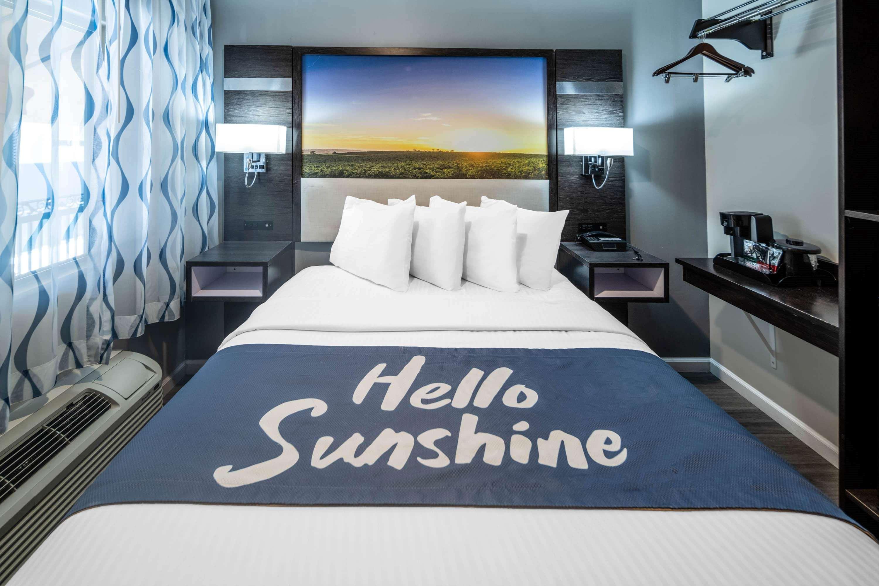 Days Inn By Wyndham Galt - Elk Grove South Buitenkant foto