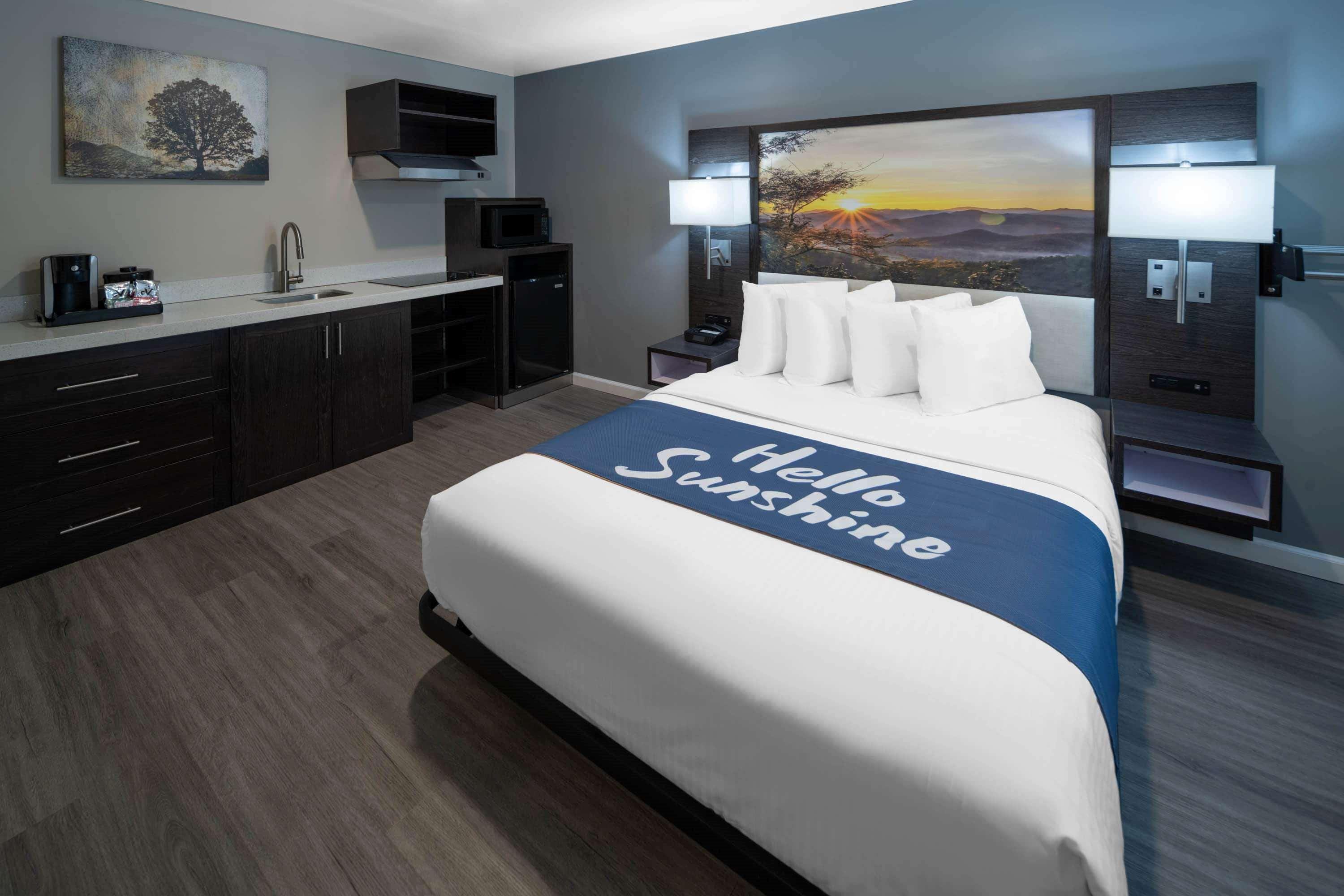 Days Inn By Wyndham Galt - Elk Grove South Buitenkant foto
